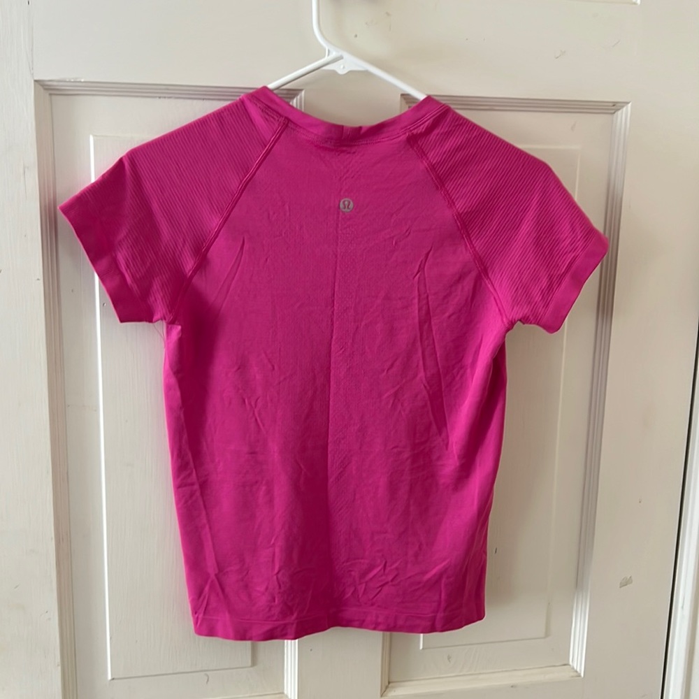 LULULEMON Sonic pink swiftly tech